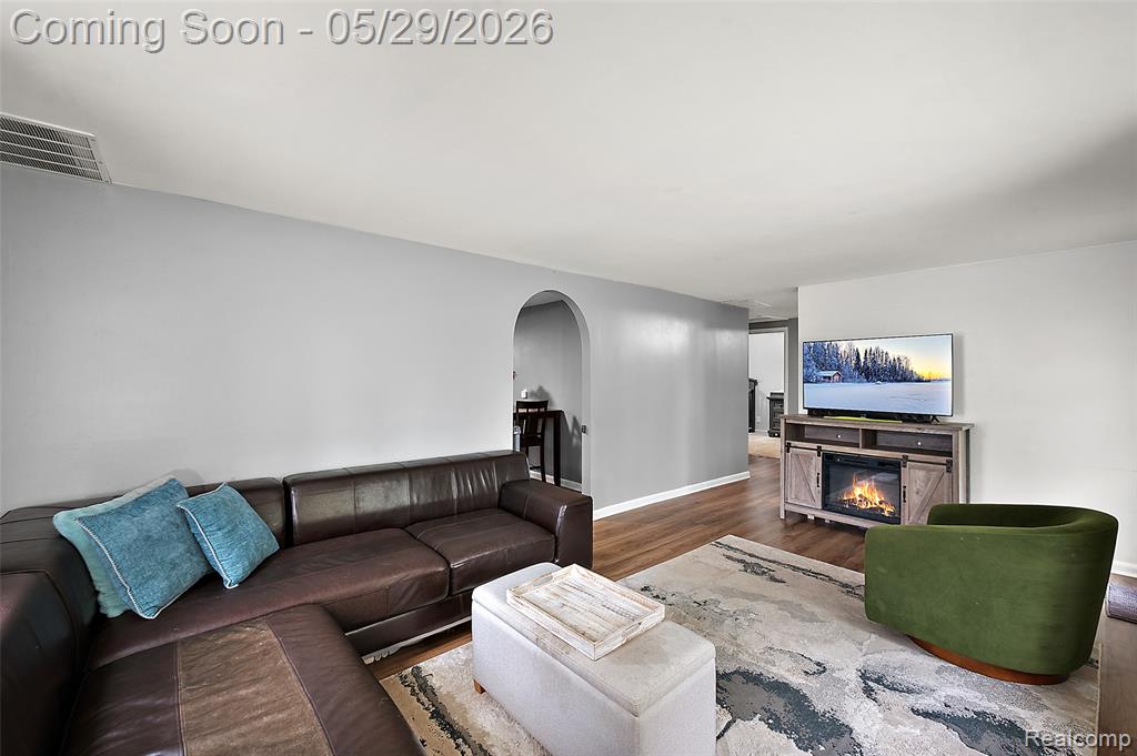 4407 Gilbert Street, Columbiaville, MI 48421 — Photo 4