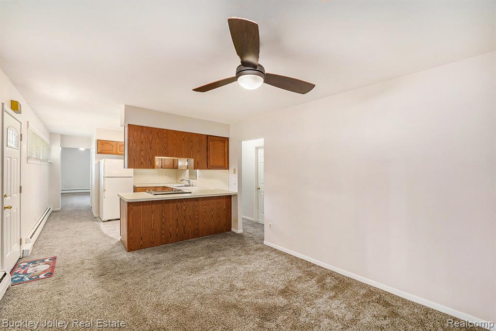 4212 Greendale Avenue, West Bloomfield, MI 48323 — Photo 2