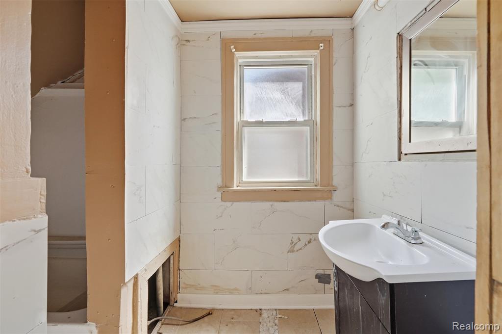 9388 Ward Street, Detroit, MI 48228 — Photo 19