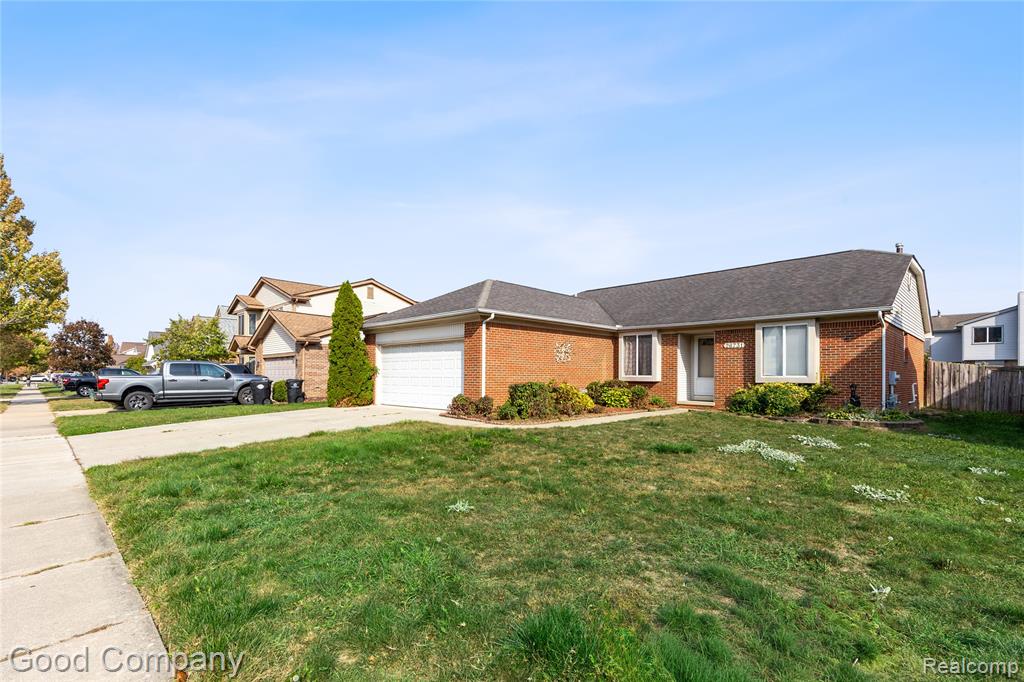 26731 Coachlight Street, Woodhaven, MI 48183 — Photo 2