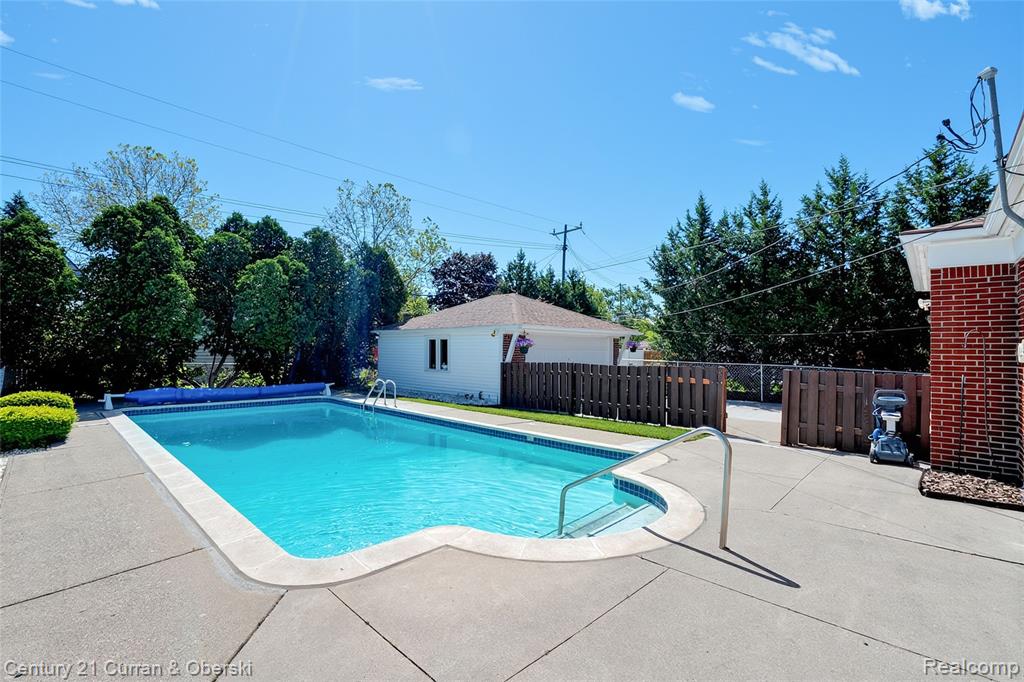 8224 N Evangeline Street, Dearborn Heights, MI 48127 — Photo 38