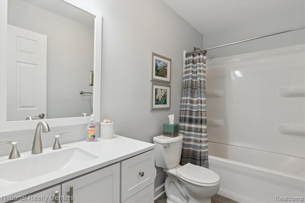 6130 Bullard Road, Fenton, MI 48430 — Photo 29