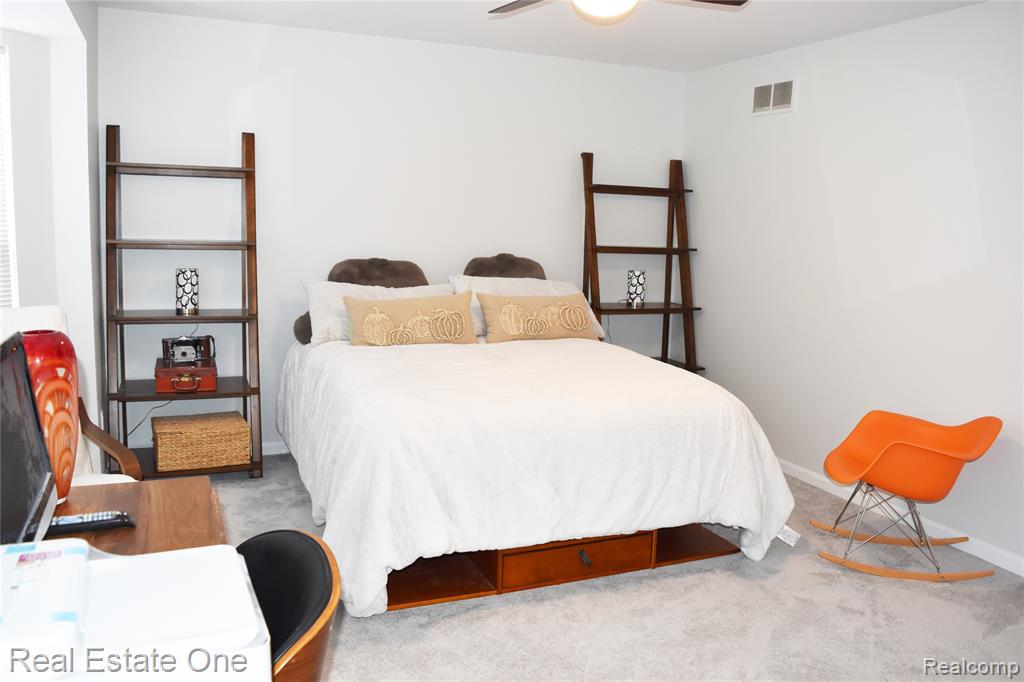 43513 Pendleton Circle, Sterling Heights, MI 48313 — Photo 12