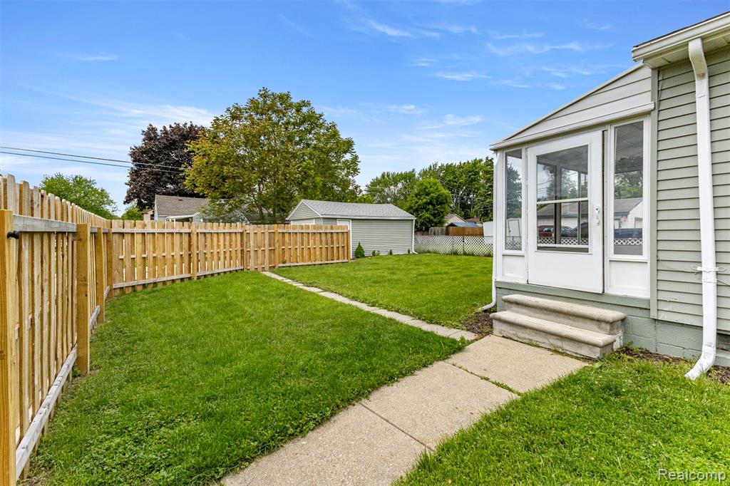 4516 Edgewood Street, Dearborn Heights, MI 48125 — Photo 26