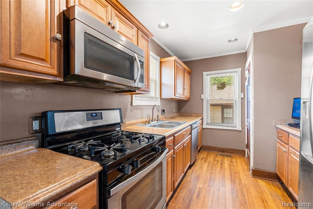 1449 Wayburn Street, Grosse Pointe Park, MI 48230 — Photo 8