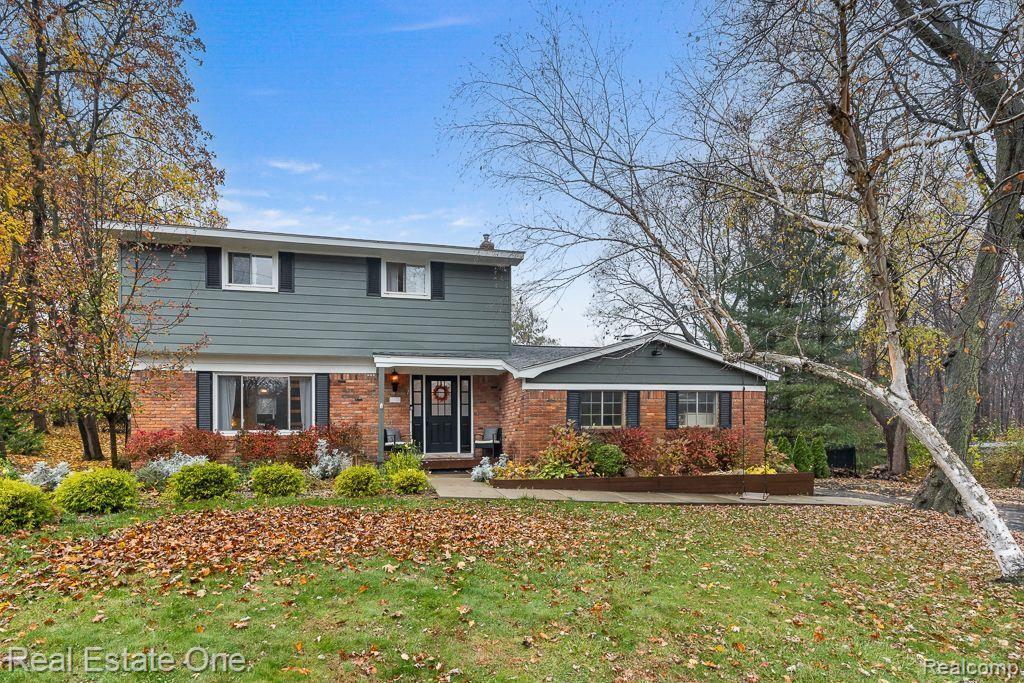4781 PARVIEW Drive, Clarkston, MI — front exterior