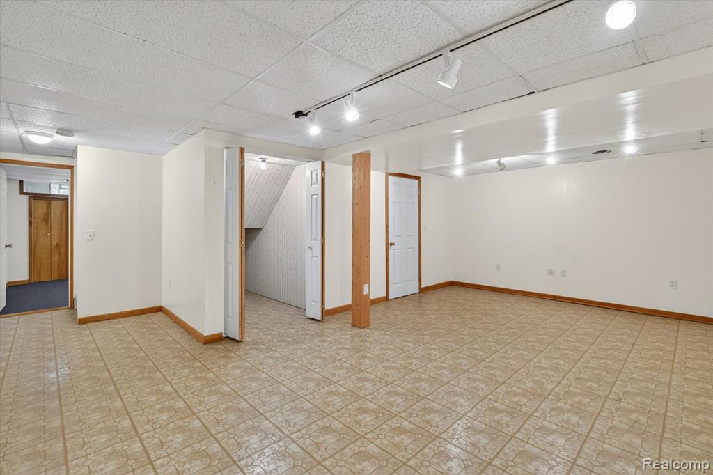 2724 Ore Valley Drive, Hartland, MI 48353 — Photo 43