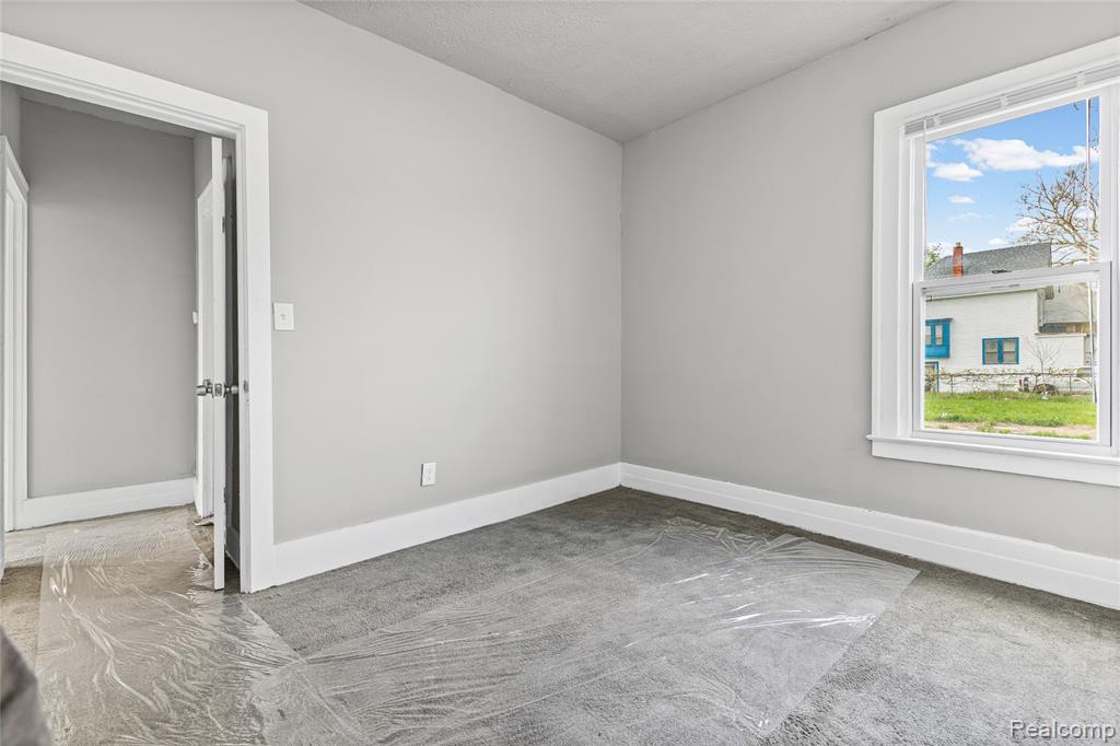 3010 Montclair Street, Detroit, MI 48214 — Photo 31