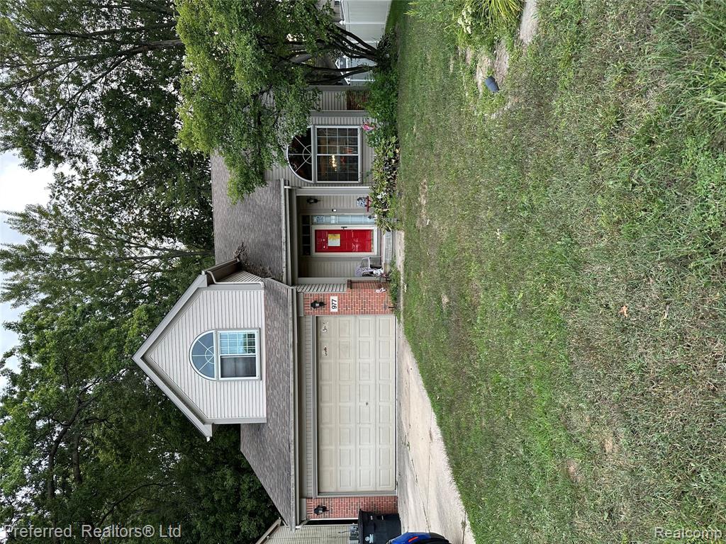 977 N Newburgh Road, Westland, MI — Photo 2