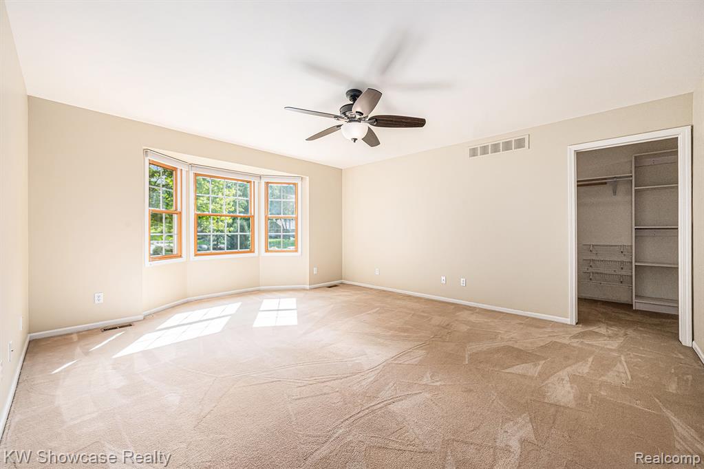6060 Rosewood Parkway, White Lake, MI 48383 — Photo 13