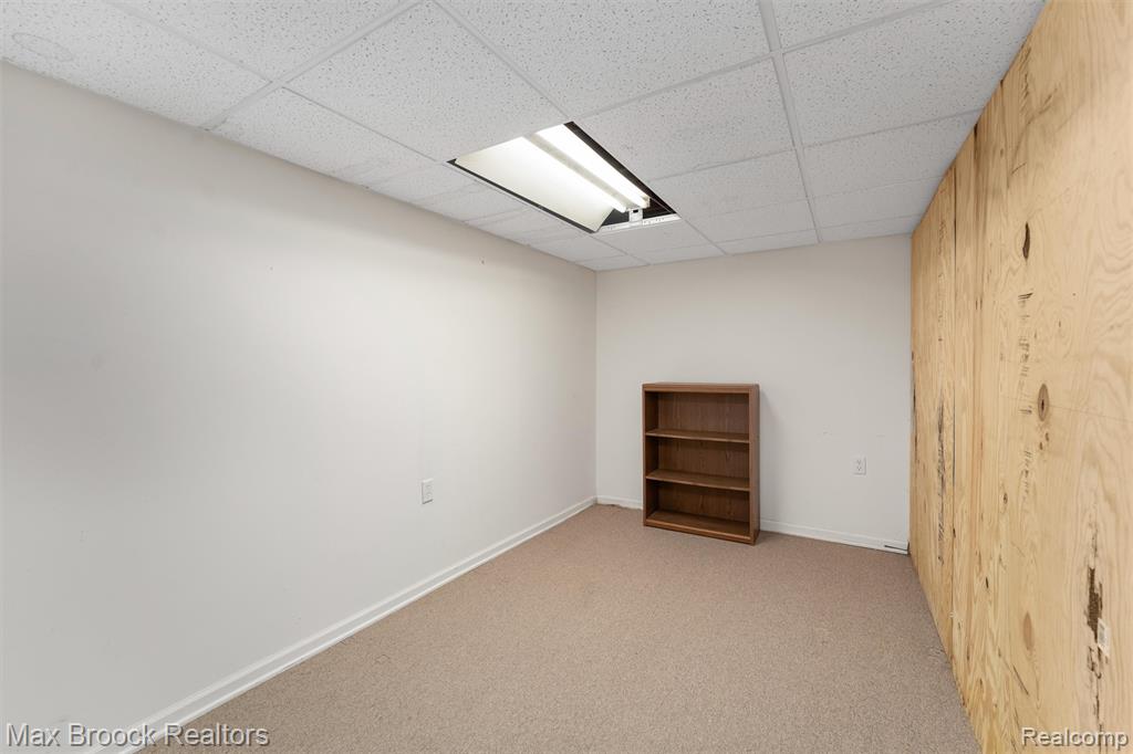 5946 Cherry Crest Drive, West Bloomfield, MI — Photo 48