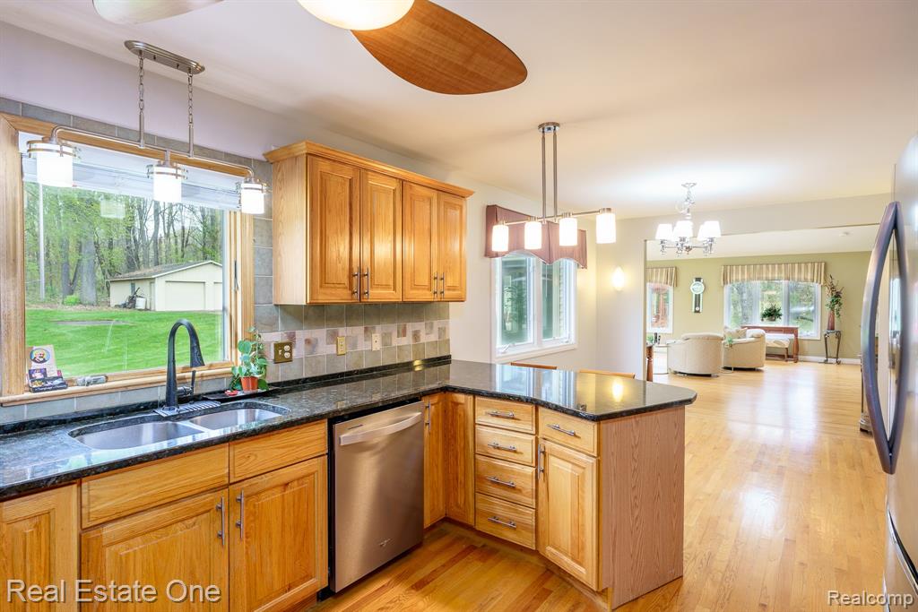9243 Sherwood Drive, Davisburg, MI 48350 — Photo 9