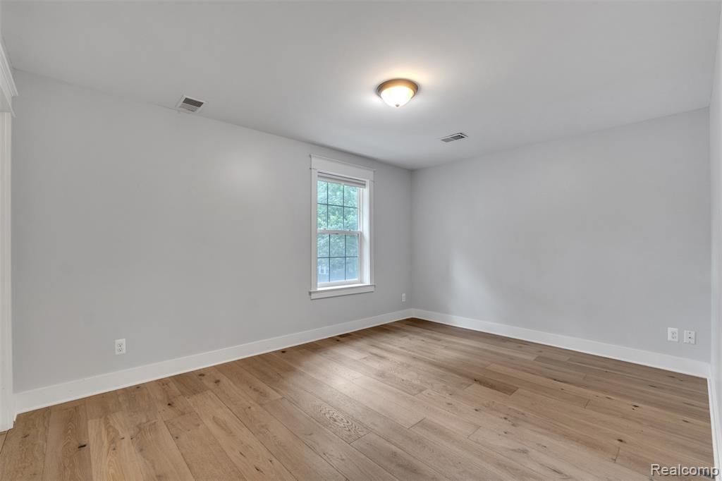 715 Gardenia Avenue, Royal Oak, MI 48067 — Photo 31