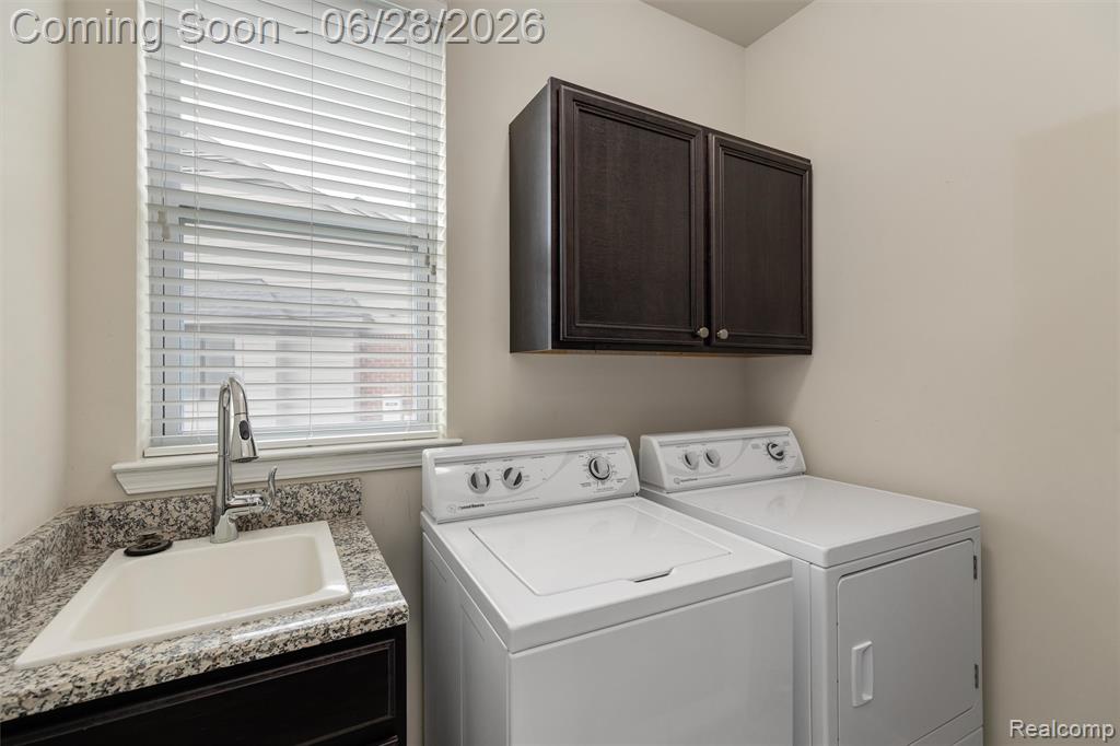 4011 Ardsley Court, Clarkston, MI 48348 — Photo 32