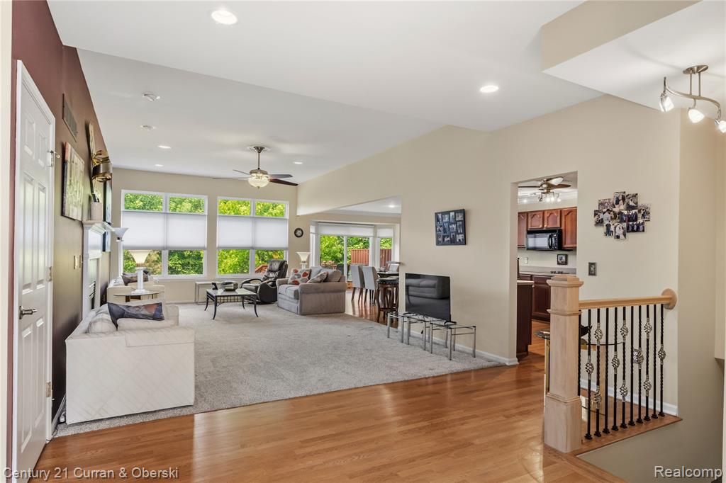 49468 N Glacier, Northville, MI 48168 — Photo 4