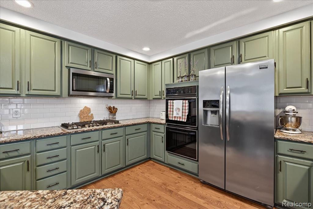 6828 Country Lane Drive, Davisburg, MI 48350 — Photo 9