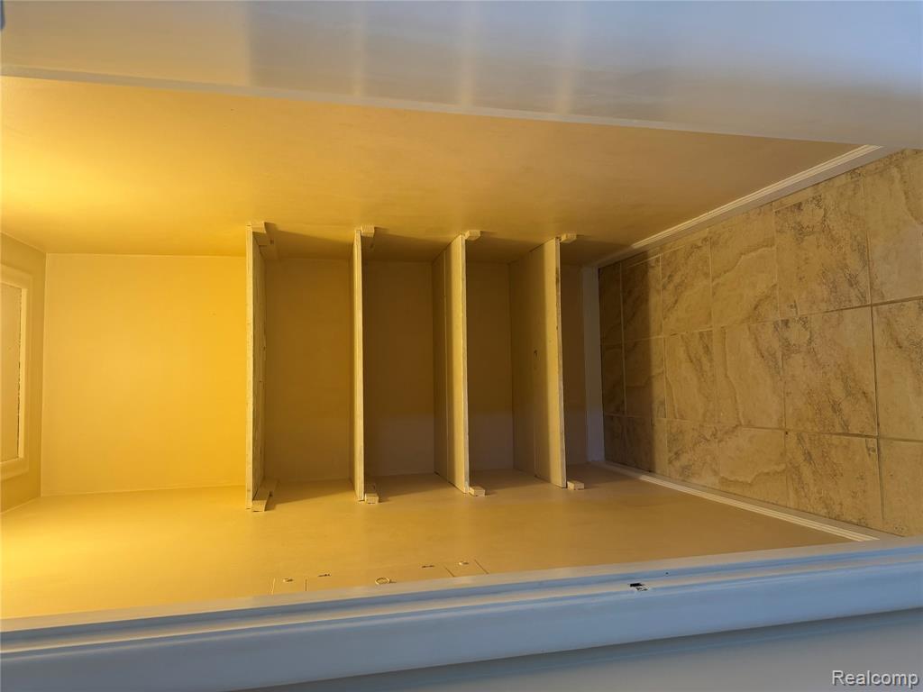 734 Harcourt Road, Grosse Pointe Park, MI 48230 — Photo 15
