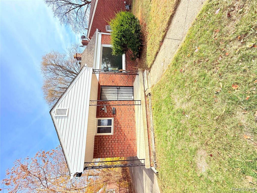 19908 Heyden Street, Detroit, MI 48219