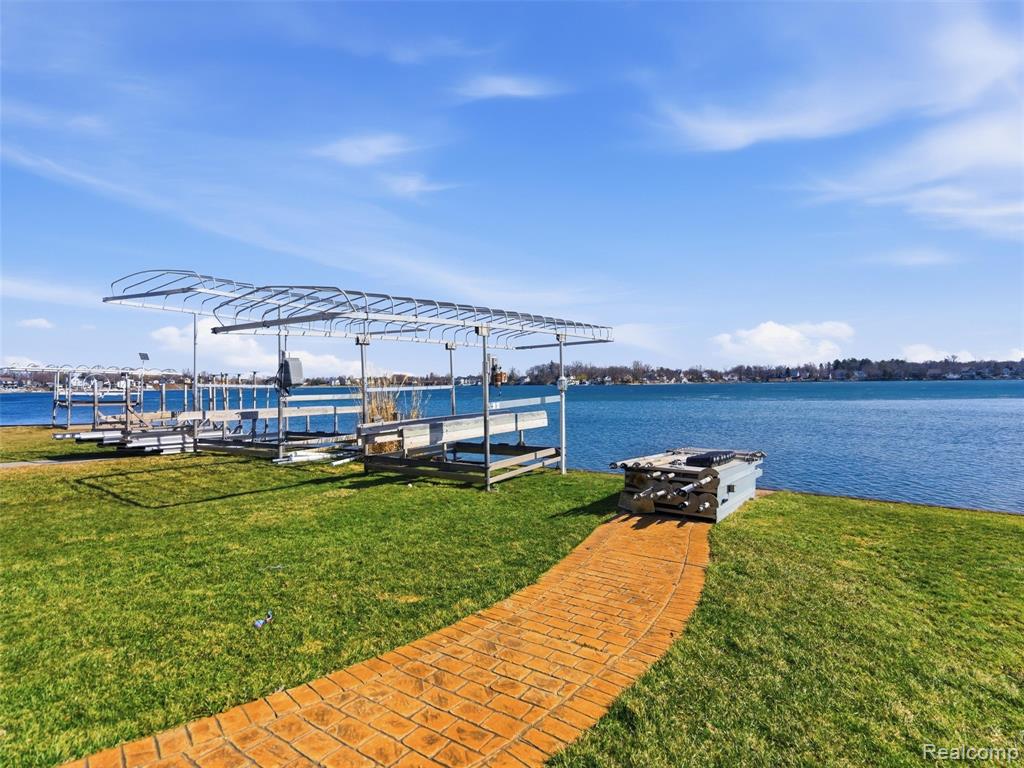 12183 Margaret Drive, Fenton, MI, 48430