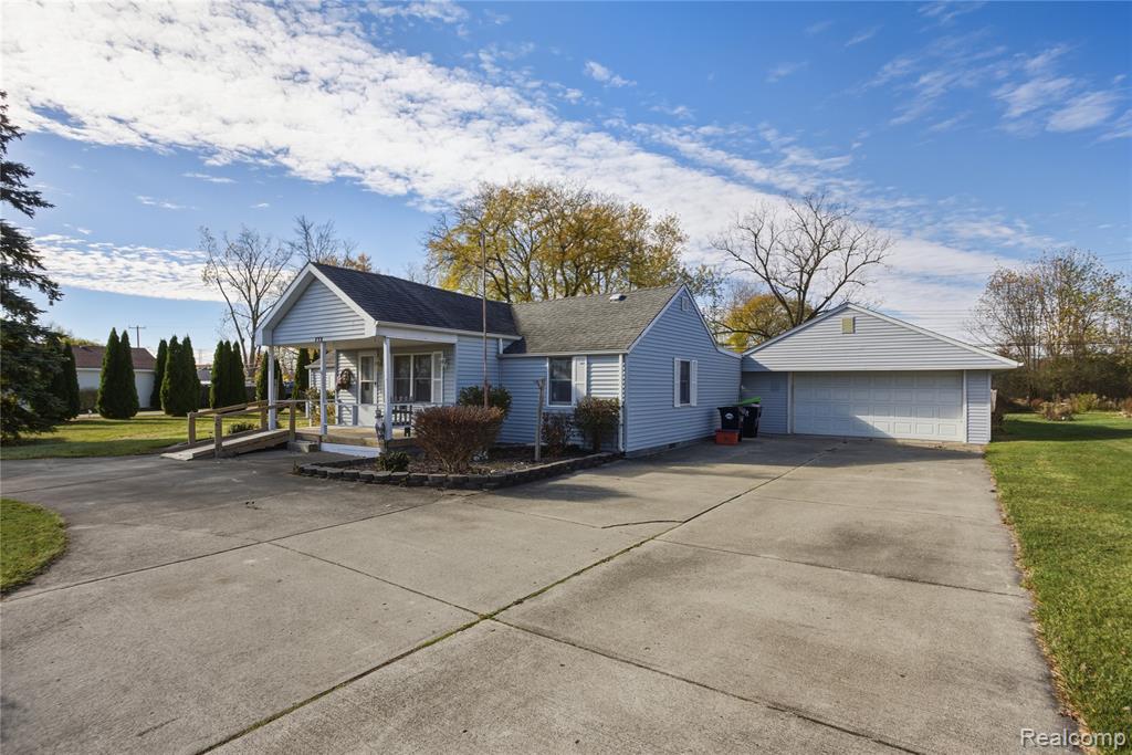 26762 Reaume Street, Woodhaven, MI 48183 — Photo 2
