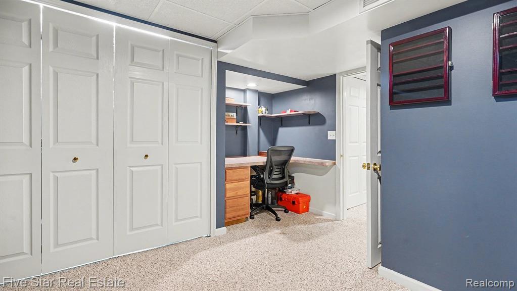44089 Candlewood Drive, Canton, MI 48187 — Photo 24