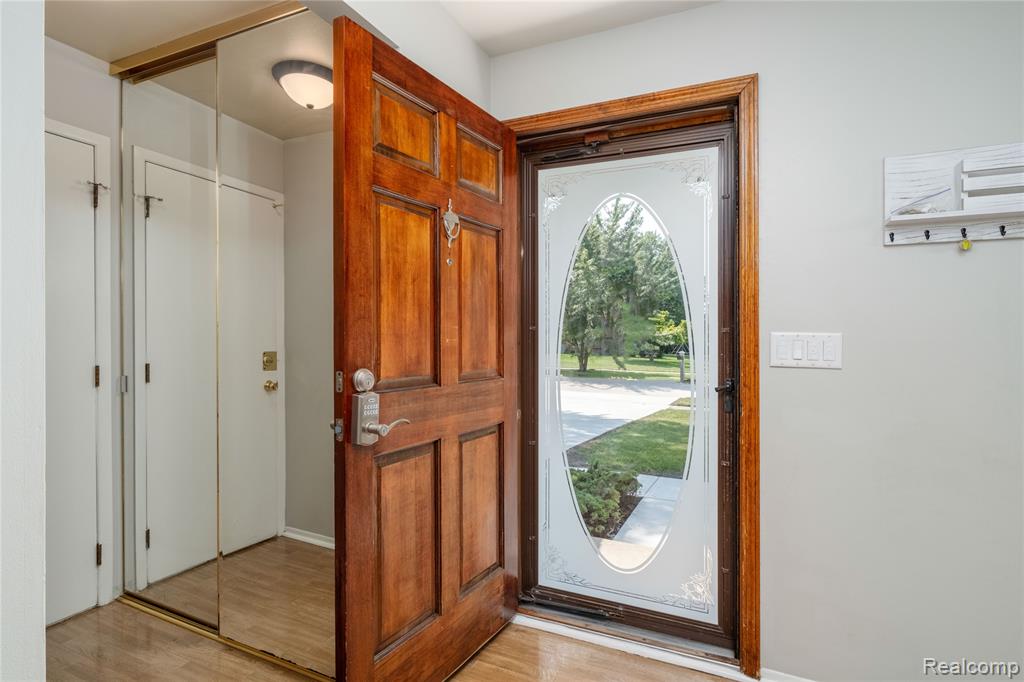 44114 Somerset Square, Canton, MI 48187 — Photo 4