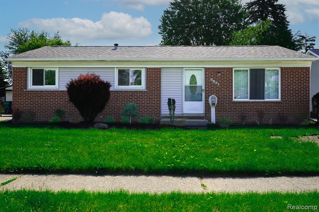 6641 Niagara Street, Romulus, MI 48174 — front exterior
