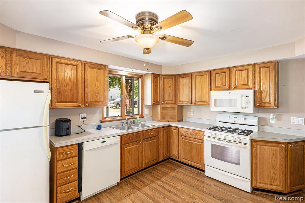 320 Barker Road, Whitmore Lake, MI 48189 — Photo 11
