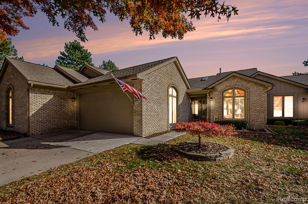 43053 W Kirkwood Drive, 30, Clinton Twp, MI 48038 — Photo 2