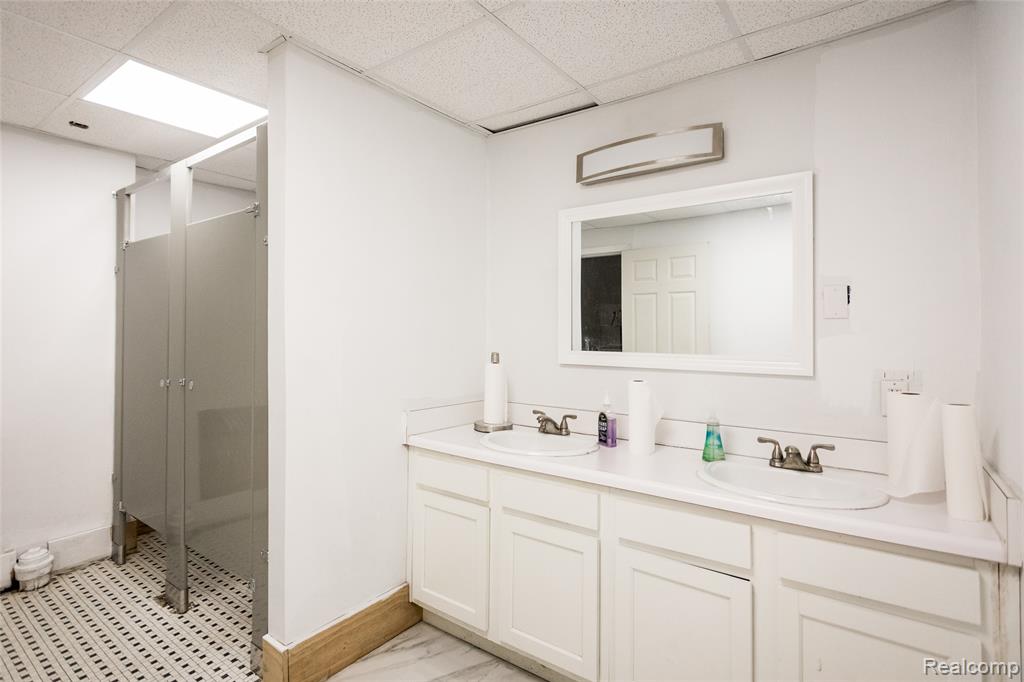 4103 Cadillac Boulevard, Detroit, MI 48214 — Photo 13