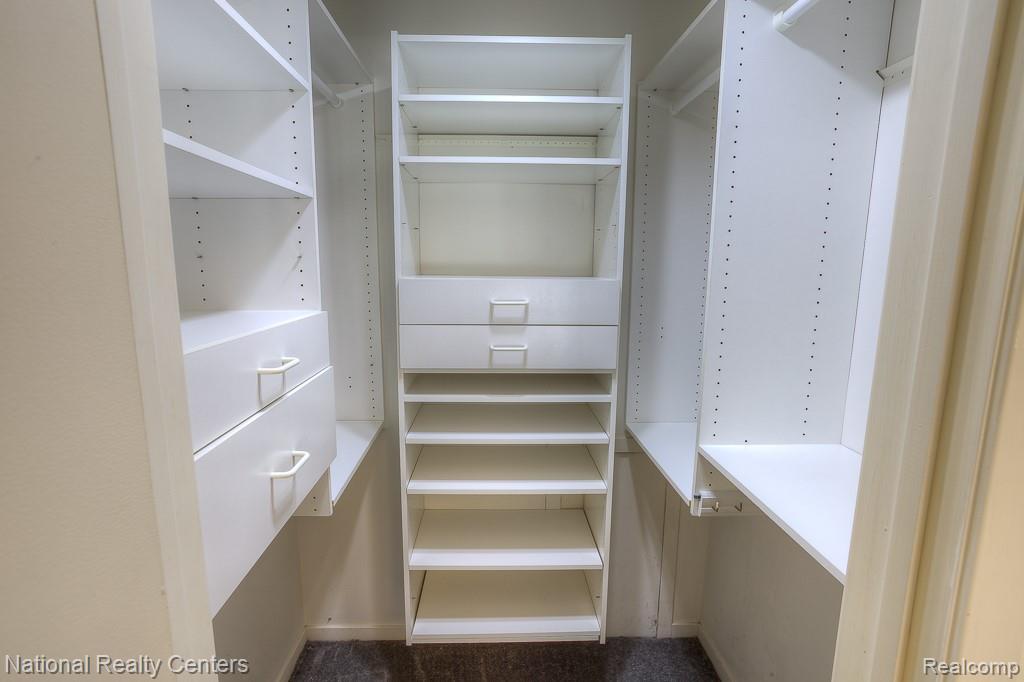 44800 Bayview Drive, Novi, MI — Photo 10