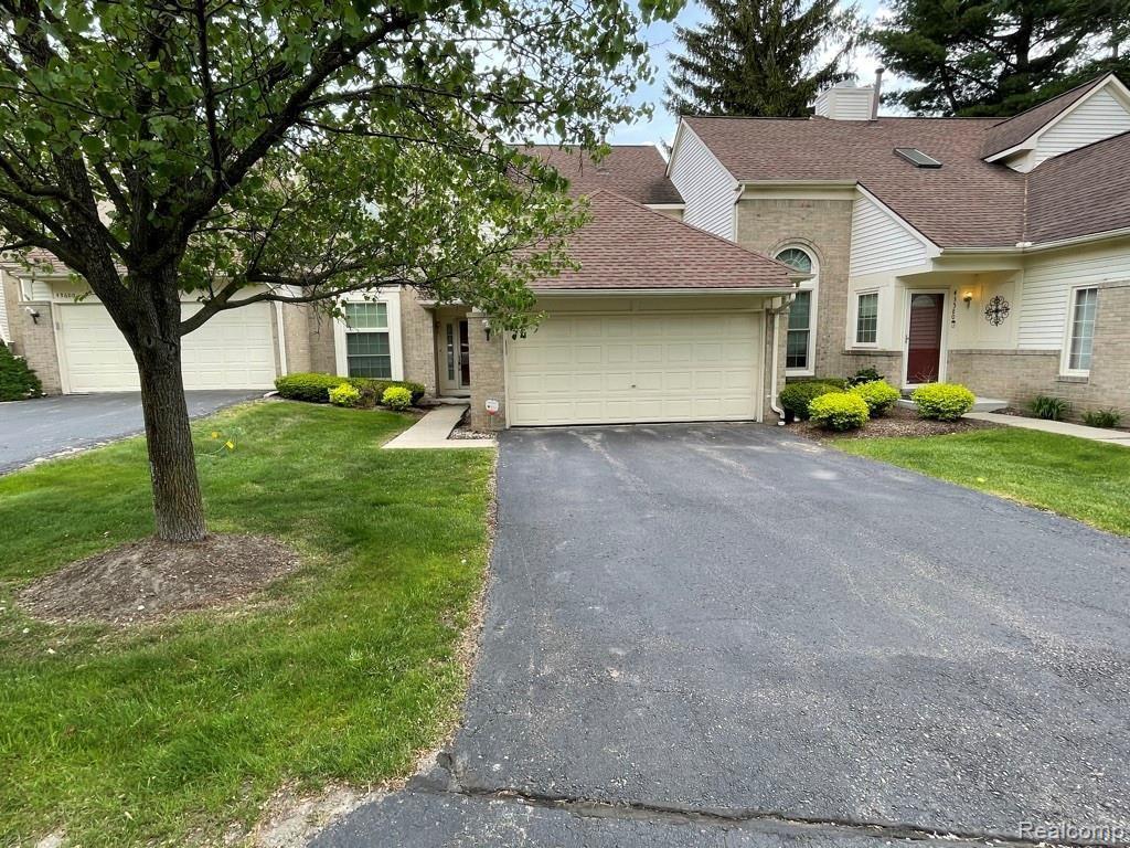 43590 WENDINGO Court, Novi, MI — Photo 2