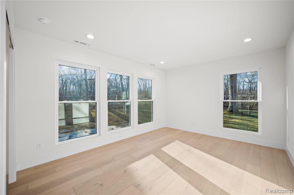 15801 Oak Avenue, Union Pier, MI 49129 — Photo 18