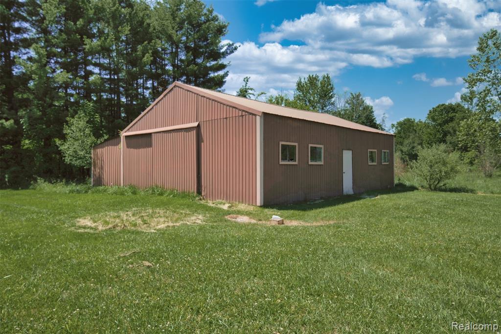 29940 29 Mile Road, Lenox, MI 48048 — Photo 41