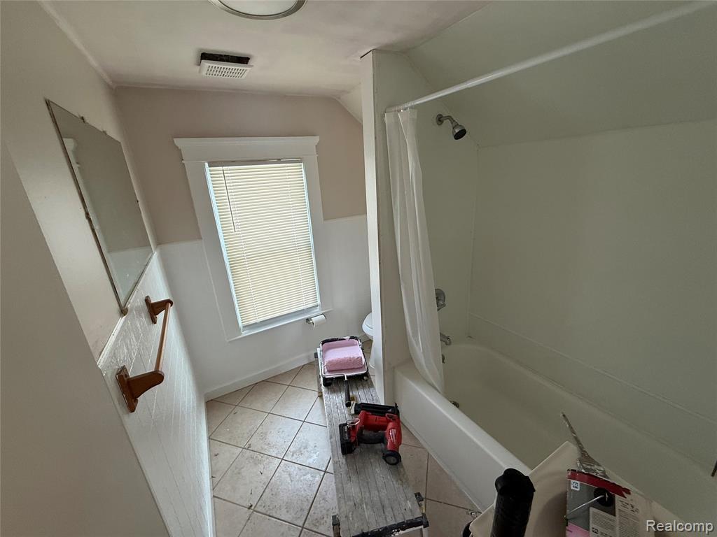 98 Thorpe Street, Pontiac, MI 48341 — Photo 8