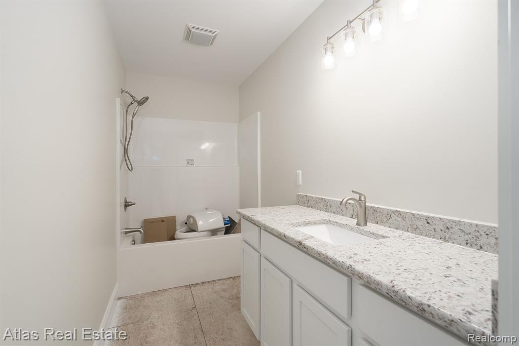 11289 Green Road, Goodrich Vlg, MI — Photo 37