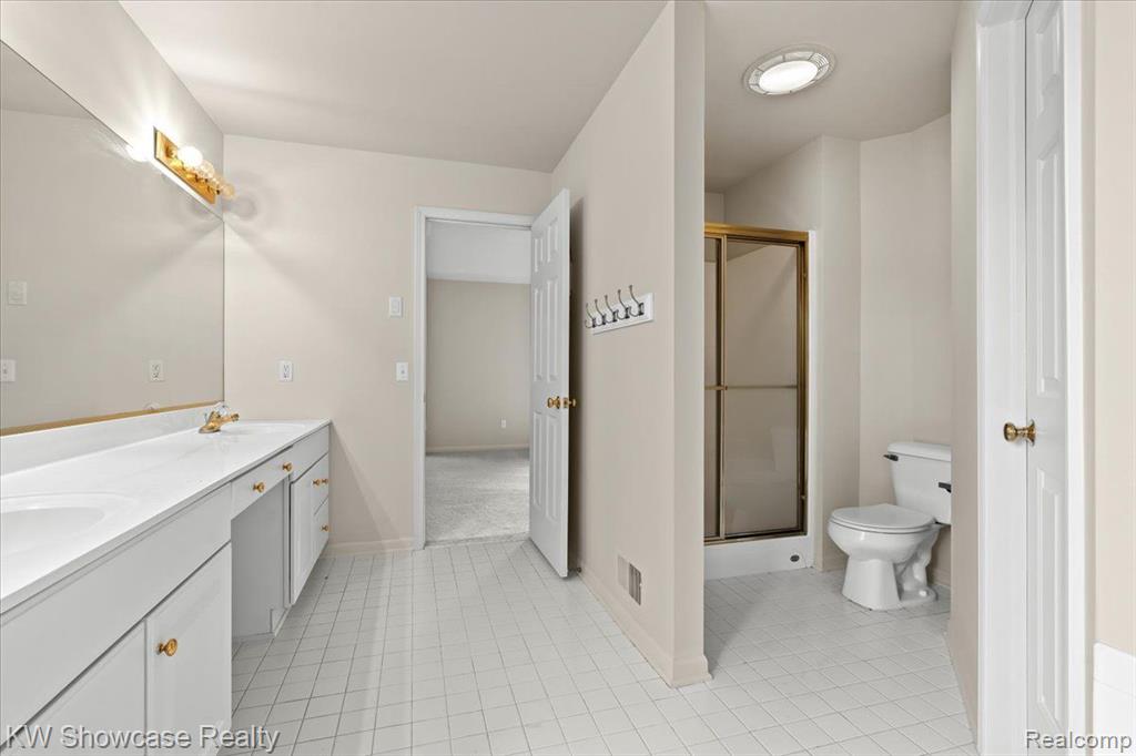4870 LYTHAM Lane, Ann Arbor, MI 48103 — Photo 22