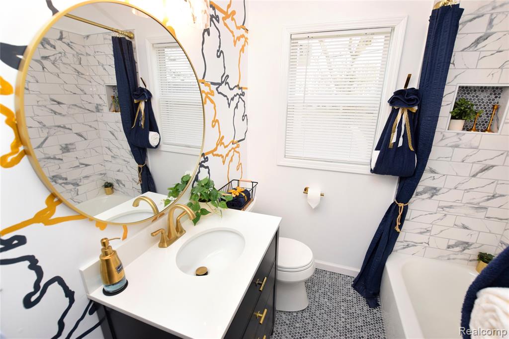 4822 Birchcrest Drive W, Flint, MI 48504 — Photo 6