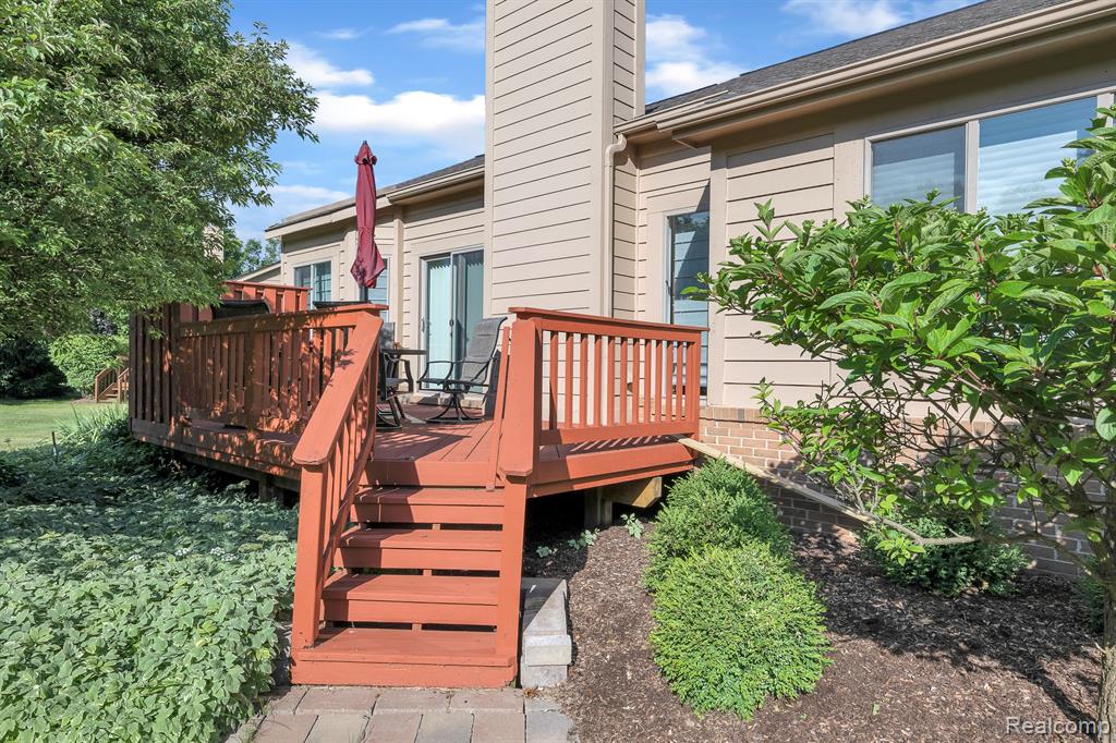 5039 LAGOONS Circle S, West Bloomfield, MI 48323 — Photo 6