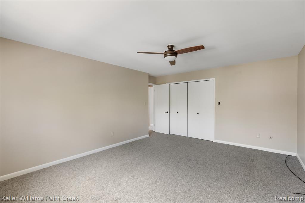 19839 Arthur, 246, Harper Woods, MI 48225 — Photo 15