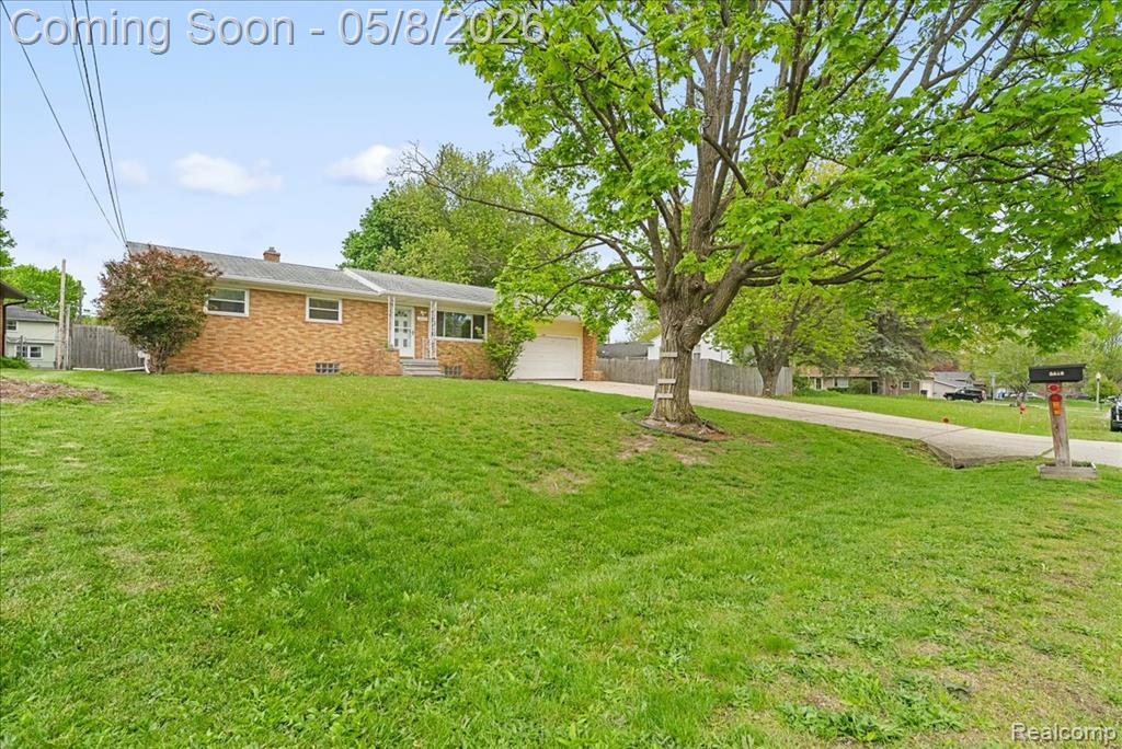 2413 Kuerbitz Drive, Lansing, MI 48906 — Photo 4