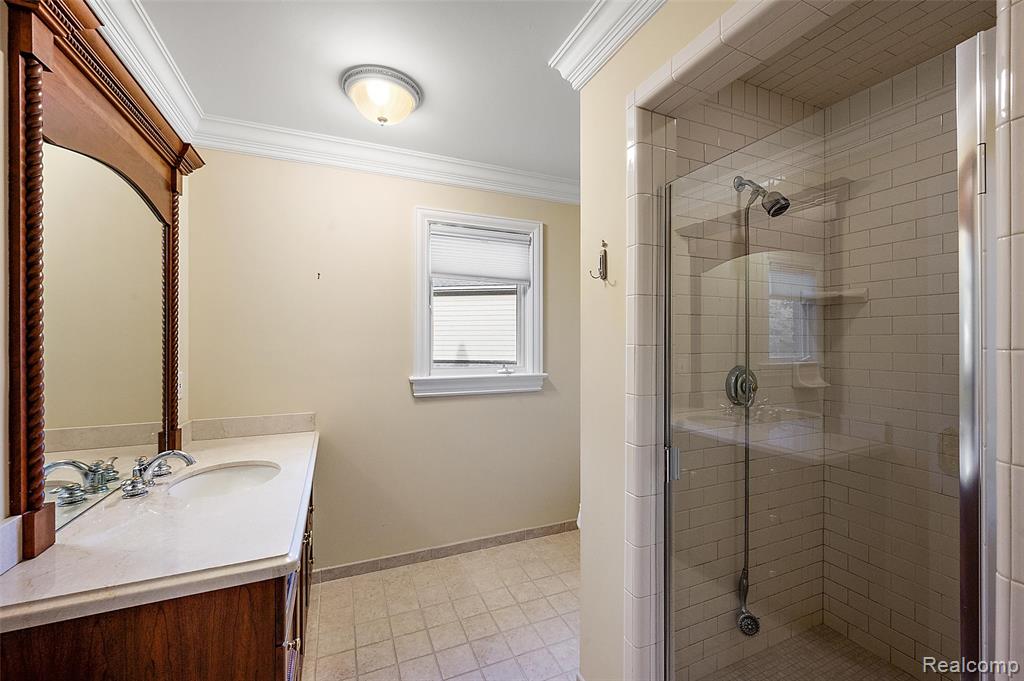 83 Greenan Lane, Lake Orion, MI 48362 — Photo 44
