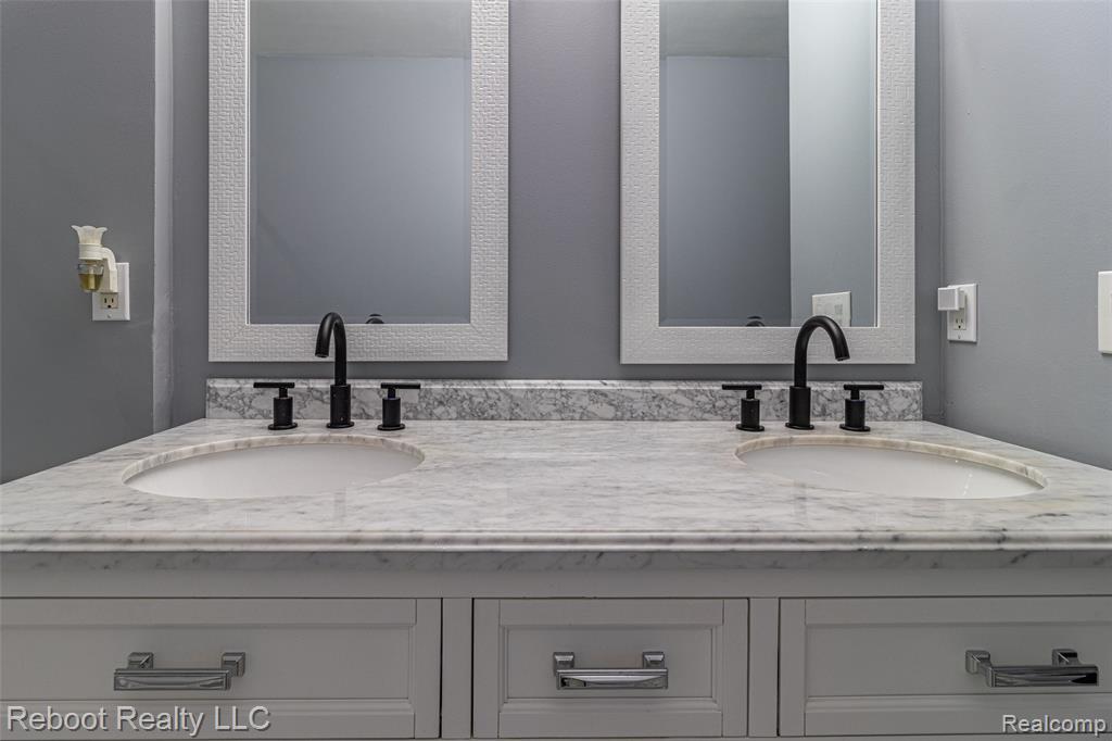 21294 Ascot Drive, Macomb, MI 48044 — Photo 47