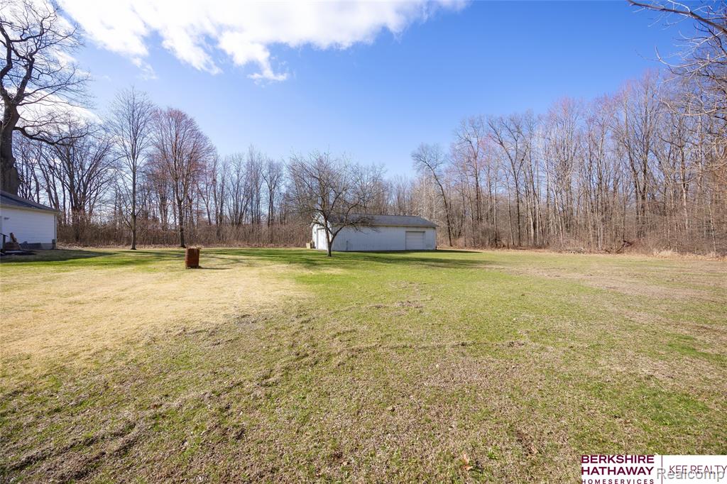 19090 Sumpter Road, Belleville, MI 48111 — Photo 15
