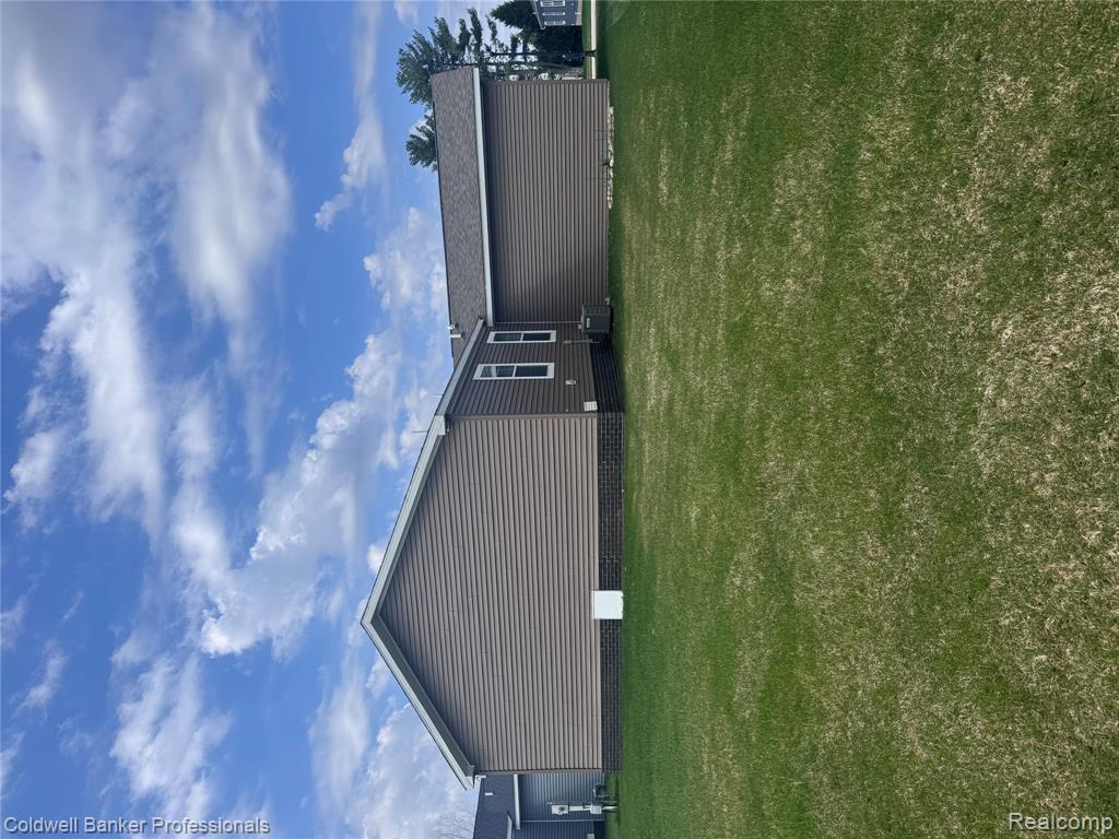 255 Bonita Court, Lapeer, MI 48446 — Photo 4