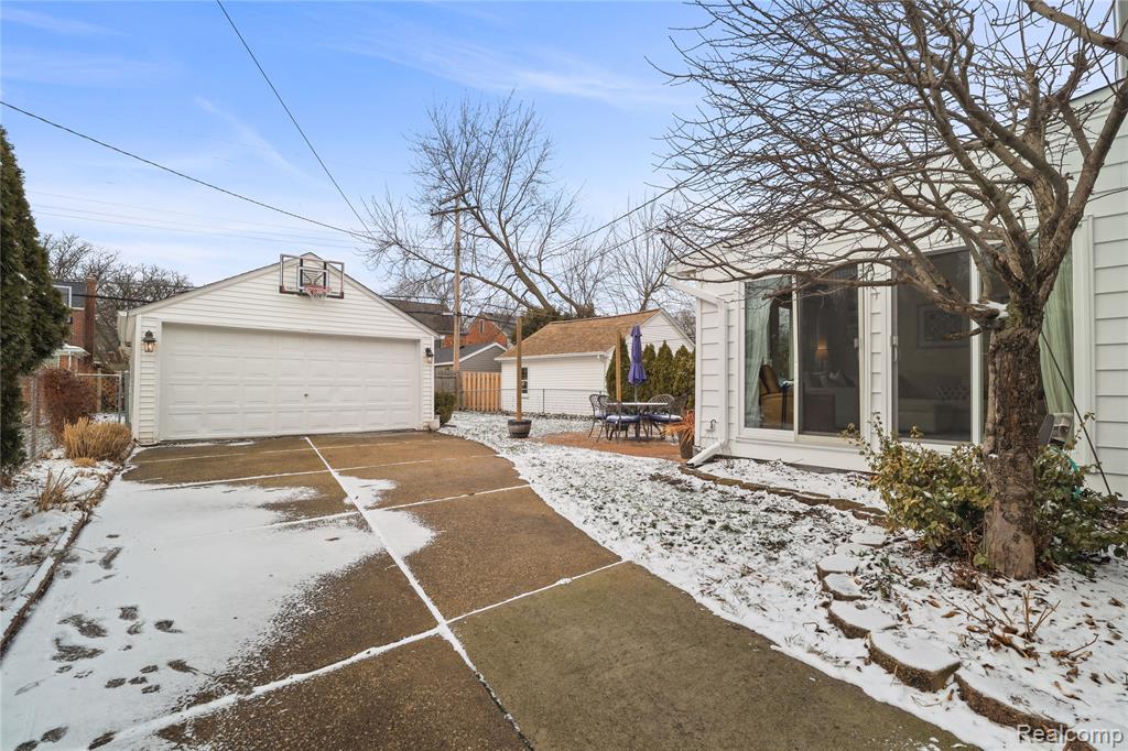 407 Moran Road, Grosse Pointe Farms, MI 48236 — Photo 32