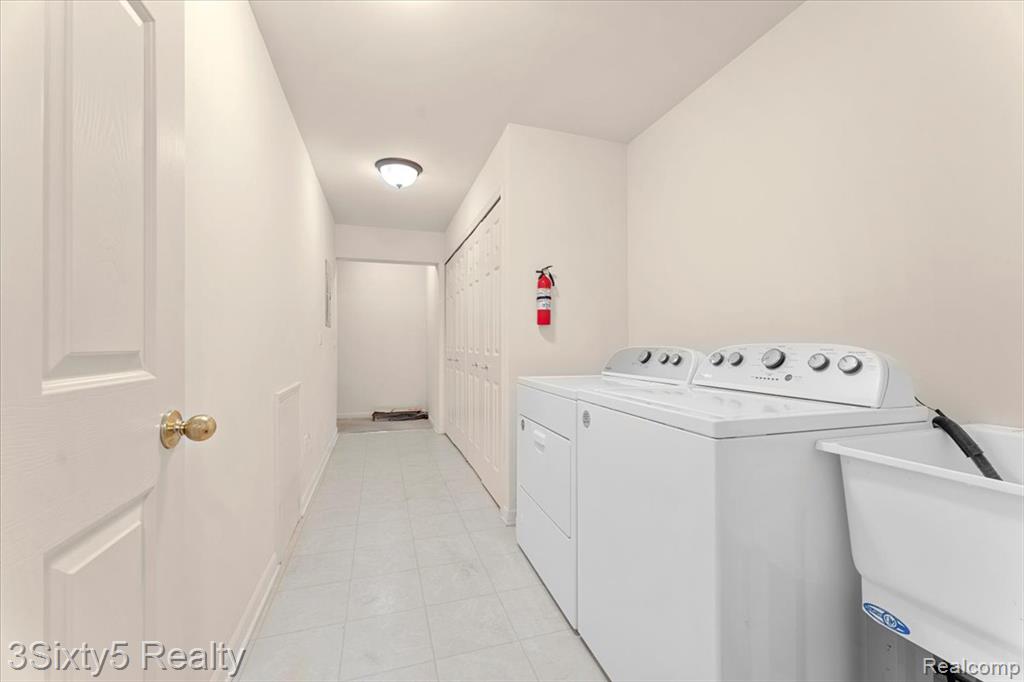539 Mulberry Street, 59, Wyandotte, MI 48192 — Photo 15
