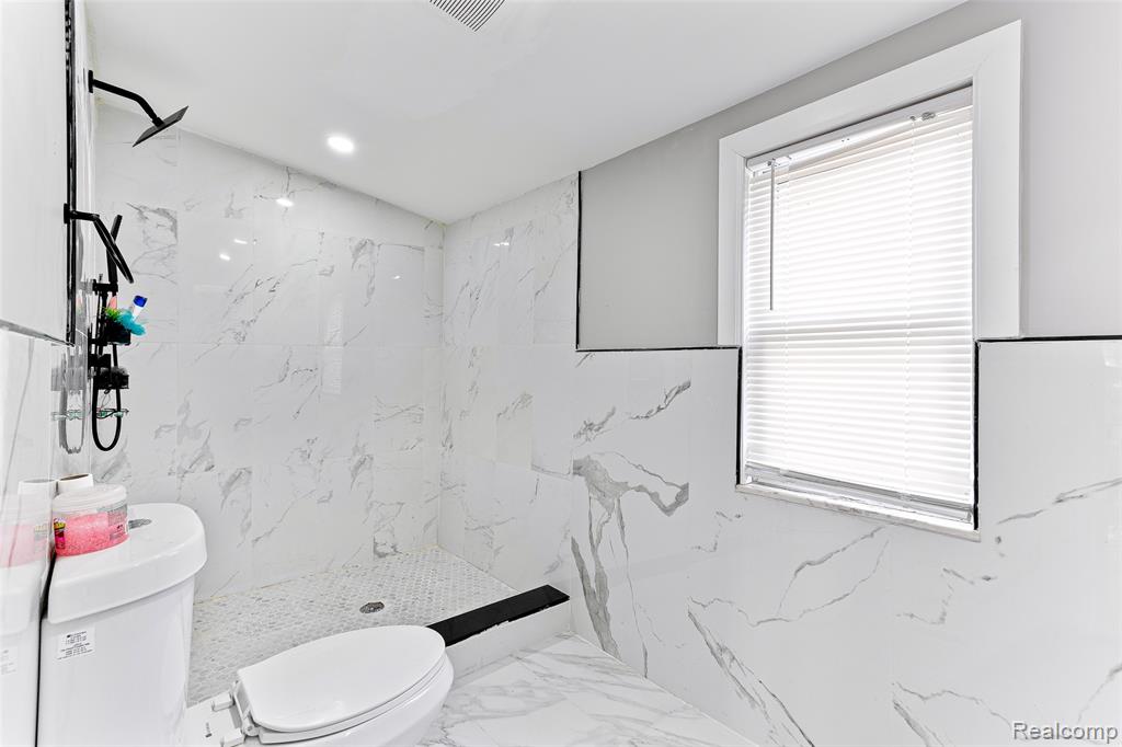 4472 French Road, Detroit, MI 48214 — Photo 5