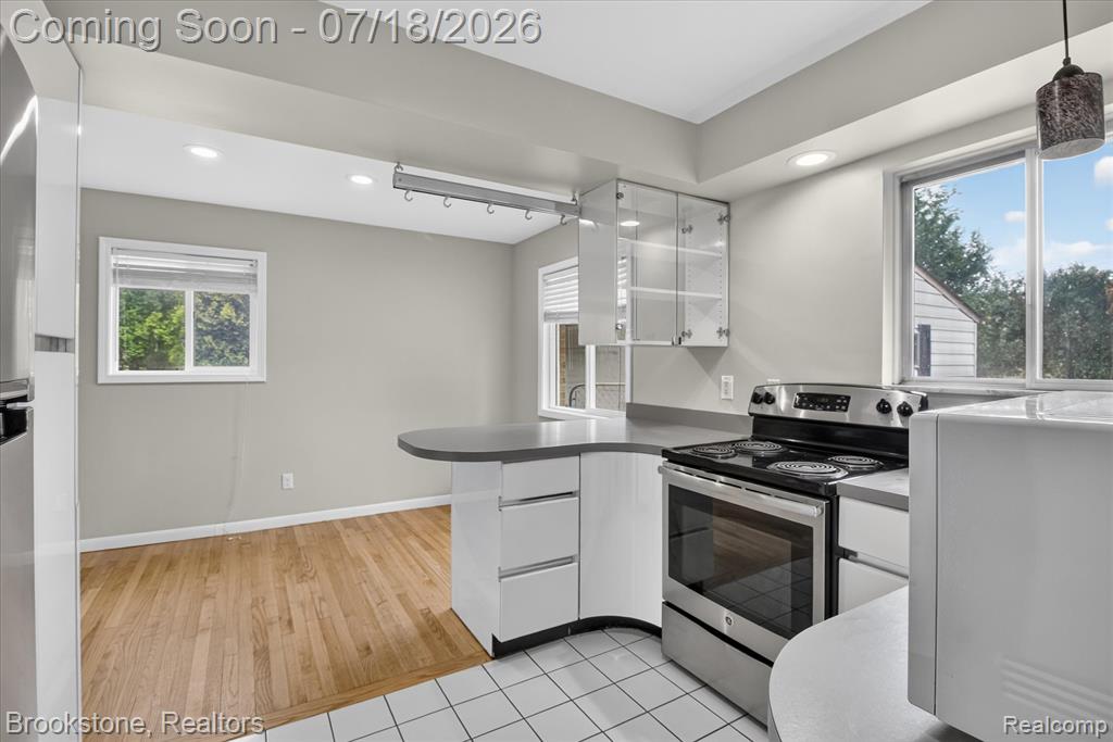 7176 Perry Lake Road, Clarkston, MI — Photo 9