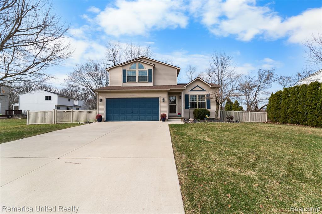 785 Eagle Heights Drive, South Lyon, MI 48178 — Photo 2